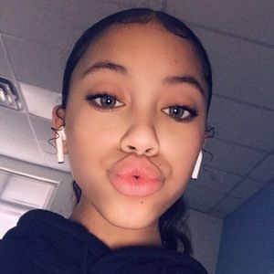 Meet your Posher, Jada